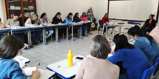 Secretaria de Educação de Itaipulândia realiza reuniões para avaliar índices do Ideb e resultados do Saeb