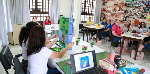 Secretaria de Educação de Missal discute transição dos alunos da rede municipal de ensino