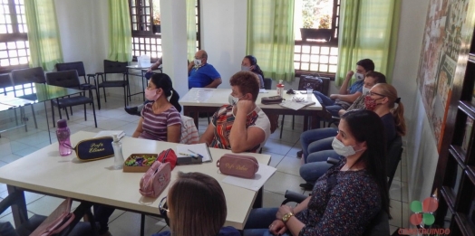 Secretaria de Educação de Missal estimula participação de formação para Projeto Resgate a Infância
