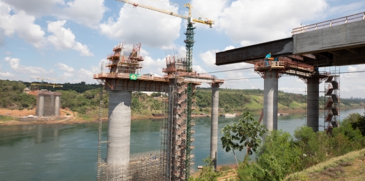 Segunda ponte: financiada pela margem brasileira de Itaipu, metade da obra já deverá estar pronta até o final do ano