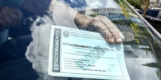 Semana do Trânsito: Ciretran de Santa Helena emite credenciais de estacionamento ao idoso e PcD
