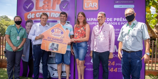 Seu Lar de Cara Nova entrega mais uma mobília completa