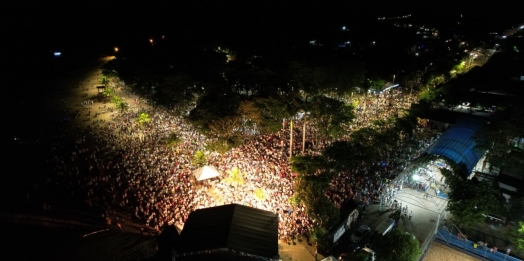 Show com Antony e Gabriel bate recorde de público em Itaipulândia e show de fogos encanta o público
