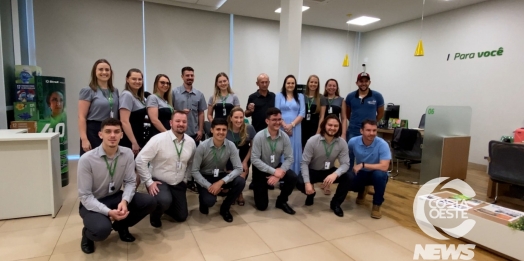 Sicredi realiza entrega oficial de 3 motos referente a Campanha de 40 anos da cooperativa