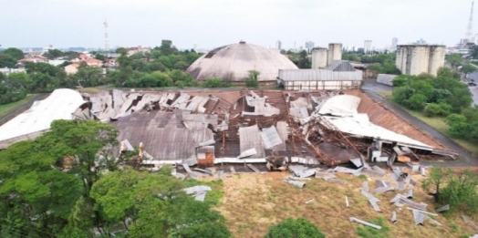 Simepar confirma que tornado atingiu Cascavel, no Oeste do Paraná