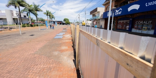 STI: Instalação de tapumes marca preparação para obras da Rua Coberta