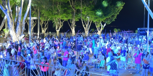 Sunset reúne 3 mil pessoas no Terminal Turístico Alvorada de Itaipu