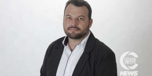 Suplente de vereador Patricio Israel assume cadeira na Câmara de Santa Helena