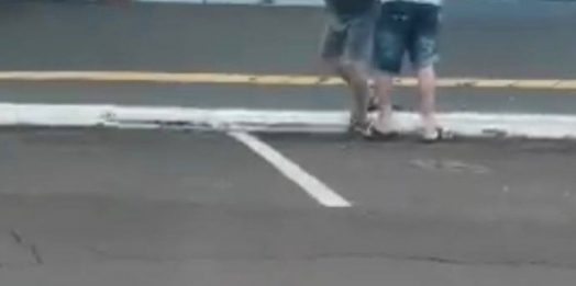 Suspeito é detido por populares após abordar adolescentes em São Miguel do Iguaçu