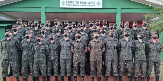 Tiro de Guerra recebe visita de Tenente do Exército