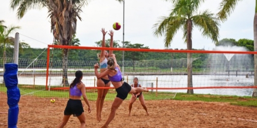 Torneio de vôlei de praia abriu a programação do ‘São Miguel Mais Verão’ na prainha