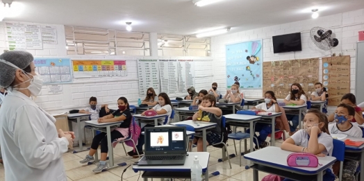 UBS Belo Horizonte trabalha prevenção de gravidez na adolescência com alunos do 5º ano da Escola Grizelde