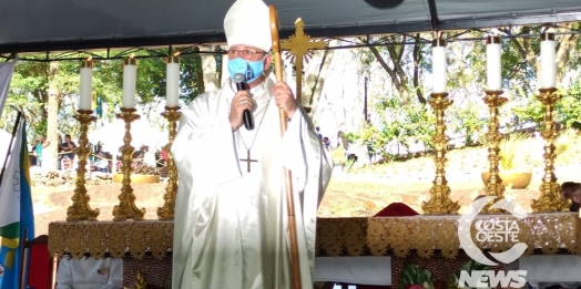 Dom Sergio encerra programação na Santa em Itaipulândia; confira as imagens