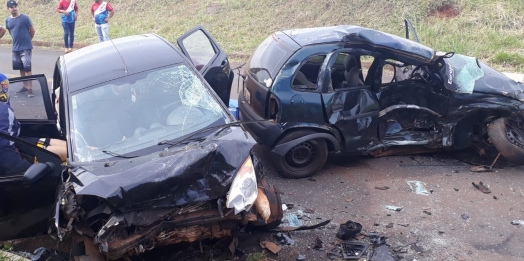 Veículo de Santa Helena se envolve em acidente em Ouro Verde do Oeste
