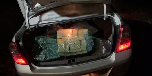 Veículo é apreendido em Matelândia pela RFB e PRF com cigarros eletrônicos