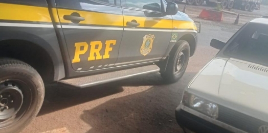 Veículo furtado é recuperado pela PRF antes de cruzar a fronteira