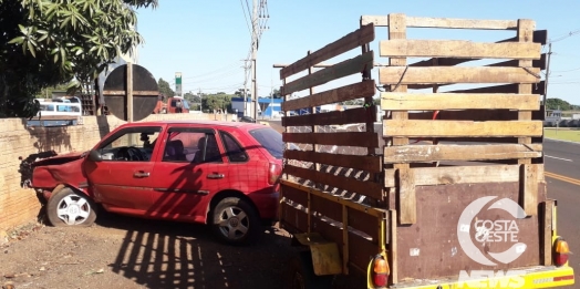 Veículos colidem em acidente próximo a Polícia Rodoviária em Santa Helena