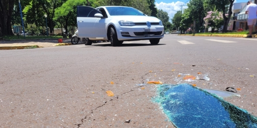 Veículos se envolvem em acidente no centro de Santa Helena