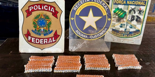 Viajante é flagrada com medicamentos para emagrecimento escondidos pelo corpo