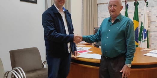 Vice-prefeito Luciano Schaefer assume o comando da prefeitura de Entre Rios do oeste