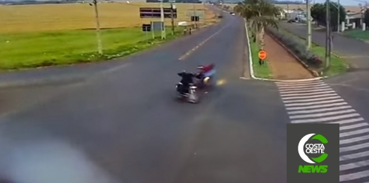 Vídeo mostra momento em que motocicletas colidem frontalmente em Itaipulândia
