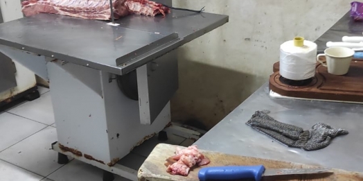 Vigilância Sanitária de Missal autua estabelecimento clandestino de embutidos e produtos cárneos