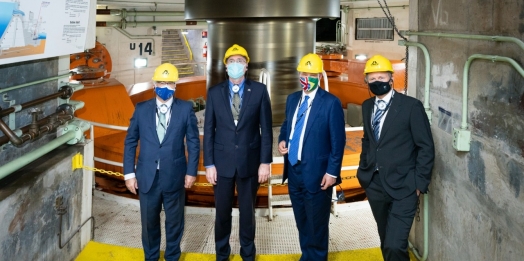 Visita do maior grupo de embaixadores já recebido por Itaipu chancela benchmarking ambiental da usina