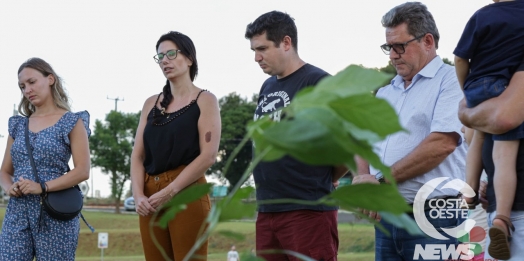 Vítimas da Covid-19 em Missal são homenageadas com o plantio de árvores nativas no Lago Municipal