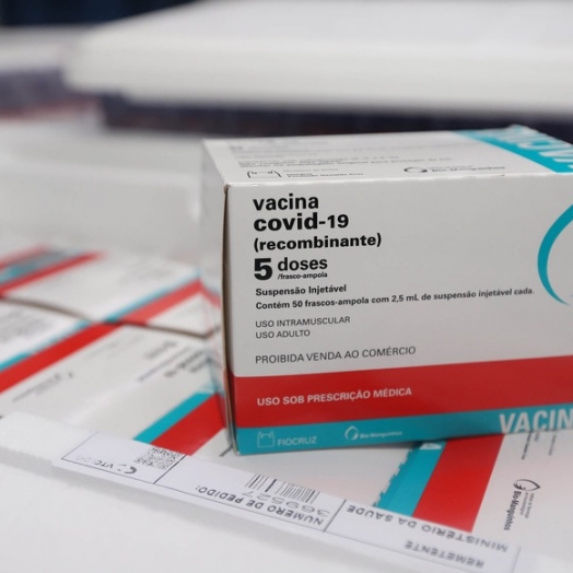 133,1 mil vacinas contra a Covid-19 desembarcam no Paraná