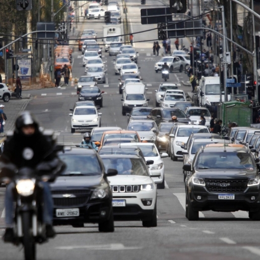 4,6 milhões de proprietários de veículos devem pagar IPVA no Paraná em 2023