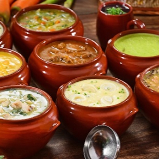 8 receitas de caldos deliciosos e quentinhos