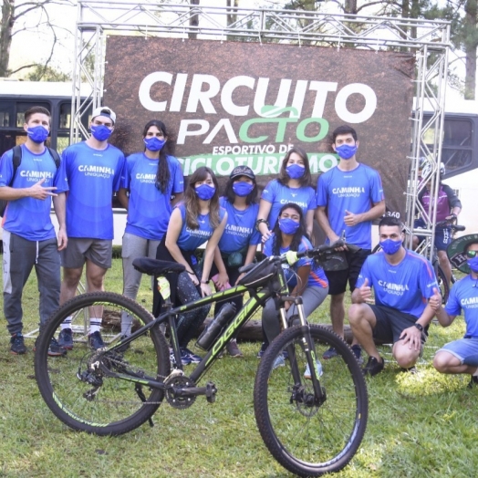 Acadêmicos de Educação Física da UNIGUAÇU participam de circuito de cicloturismo, reunindo mais de 150 ciclistas
