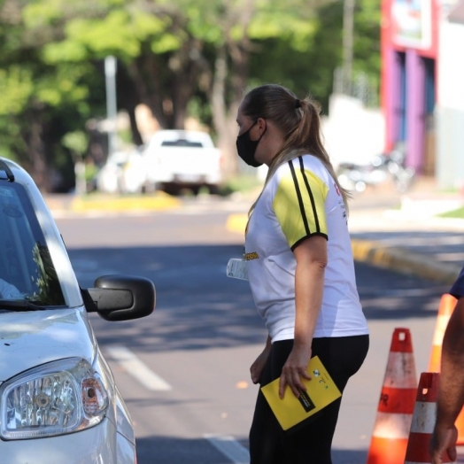 Ação de conscientização no trânsito é realizada em Guaíra