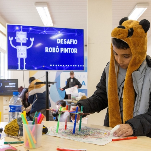 Ação do Parque Tecnológico Itaipu Brasil ensina gratuitamente robótica para alunos de Escolas Municipais de Foz