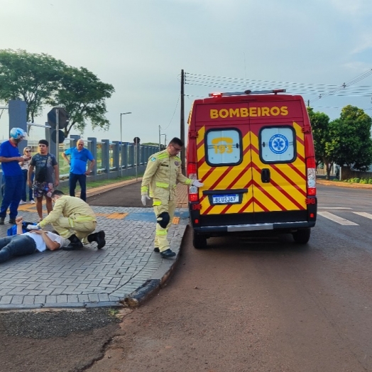 Acidente entre carro e moto deixa um ferido em São Miguel do Iguaçu