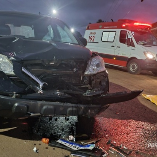 Acidente envolve carro e moto no Cidade Alta em Santa Helena