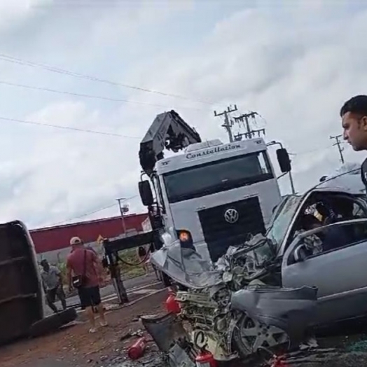 Acidente na PR-497 deixa um morto e vários feridos em Itaipulândia