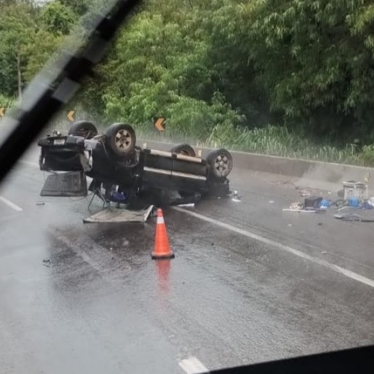 Acidente sem vítimas na BR-277 próximo ao Castelinho em Matelândia