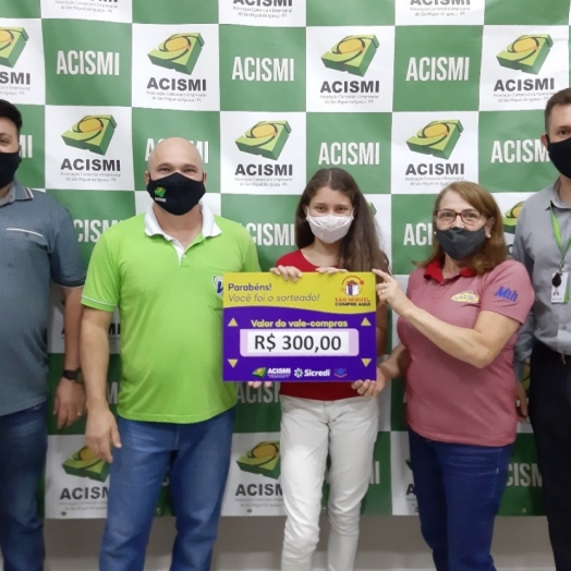 ACISMI entrega os Vales-compras aos ganhadores do 1º sorteio