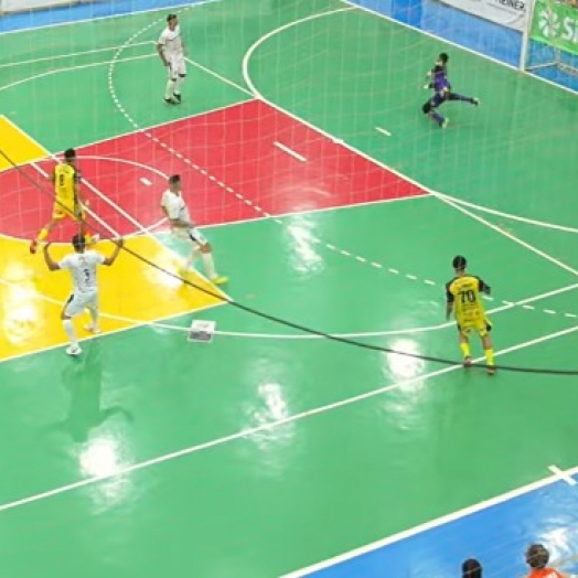 Adema Matelândia vence São Miguel Futsal em clássico marcado por chuva e improviso em quadra