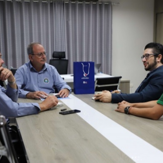 Administração de Itaipulândia busca parceria com a Faculdade UNIGUAÇU para impulsionar inovação e qualificação