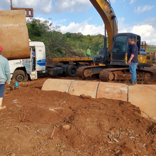 Administração Municipal de Missal faz substituição de ponte na Linha Glória