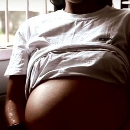 Adolescente de 13 anos está grávida de trigêmeos no Paraná