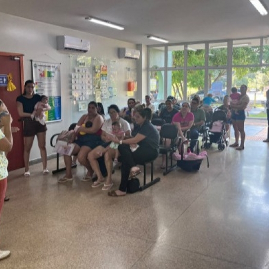 ITAIPULÂNDIA: Agosto Dourado reúne 28 mães em encontro de incentivo ao aleitamento materno