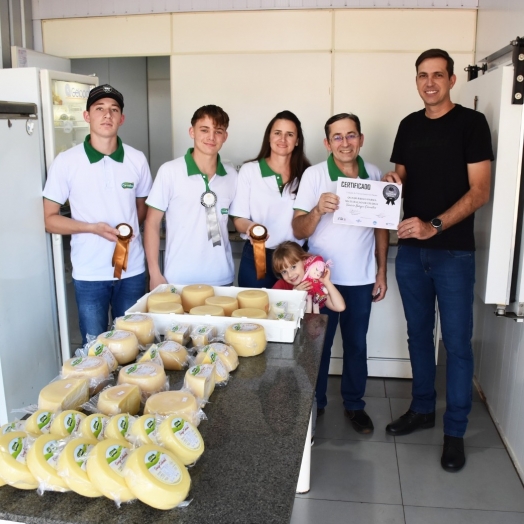 Agroindústria de São Miguel conquista medalhas de prata e bronze em concurso estadual de queijos