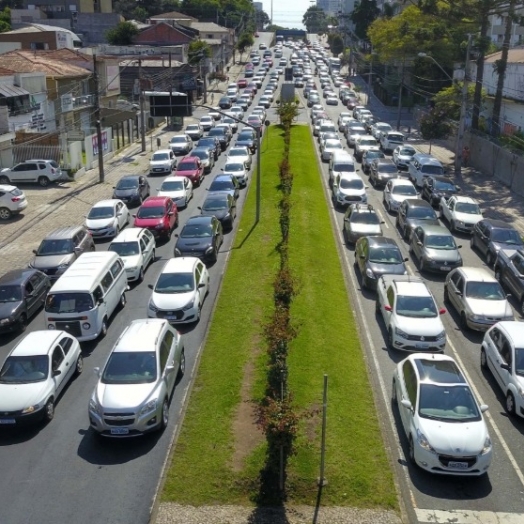 Alerta para placas com final 8, 9 e 0: calendário do licenciamento de 2026 está perto da conclusão