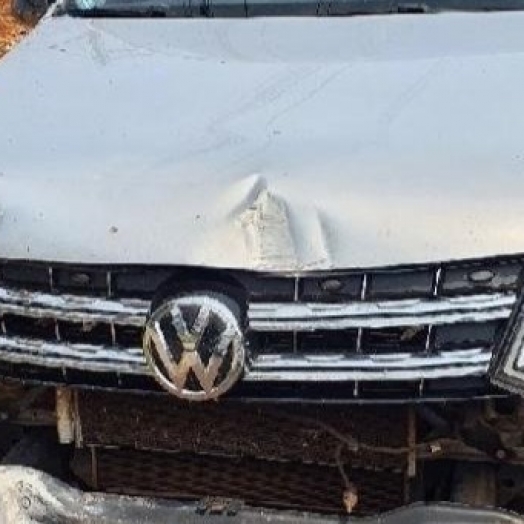 Amarok com placas de Santa Helena é abandonada após acidente em Toledo