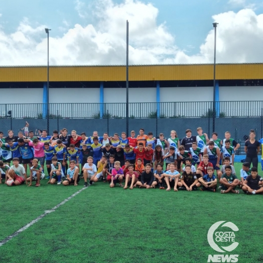Amistoso reúne escolinhas de futebol em distrito de Santa Helena