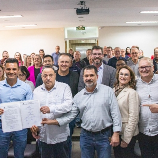 Assinada a ordem de serviço para a revitalização da Avenida Brasília, com investimento de mais de R$ 6,3 milhões