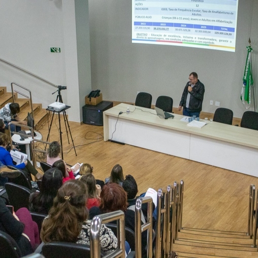 Audiência Pública em Medianeira apresentou propostas de adequação para o PPA, LDO e LOA